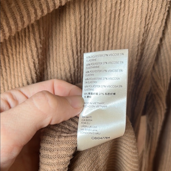 Free People Snowbunny Brown Ribbed Knit Off-the-Shoulder Sweater Top - Picture 10 of 10